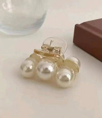 Pearl Hairclip